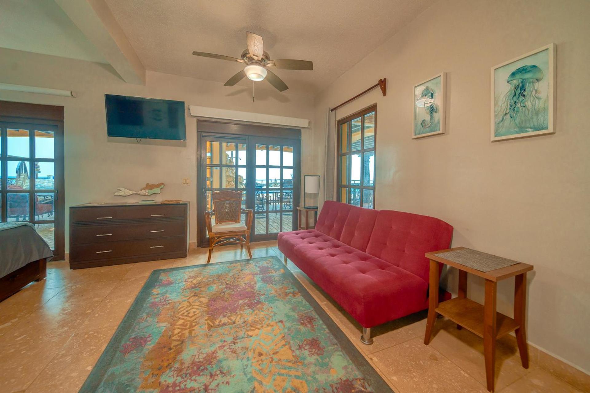 Caribe Tesoro Hotel West Bay Bagian luar foto